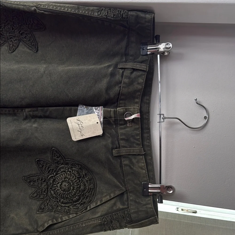 Fated Lands Harem Pants- Olive - Picture 6 of 9